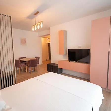 Appartement Apartel Elia 14 *