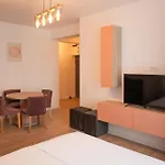 Apartel Elia 14 *