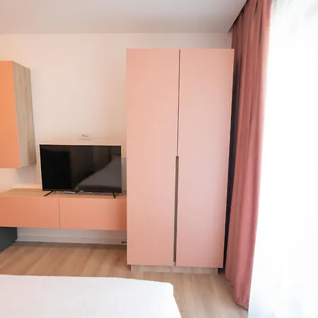 Apartamento Apartel Elia 14 *